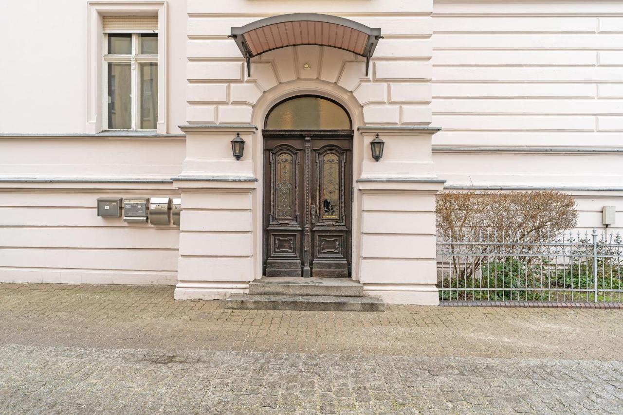 Apartments Direkt Am Staatstheater,Modern,Zentral,Ruhig,2 Zimmer,Netflix,Privatparkplatz Auf Dem Hof Cottbus Esterno foto