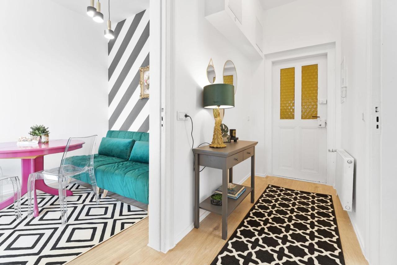 Apartments Direkt Am Staatstheater,Modern,Zentral,Ruhig,2 Zimmer,Netflix,Privatparkplatz Auf Dem Hof Cottbus Esterno foto